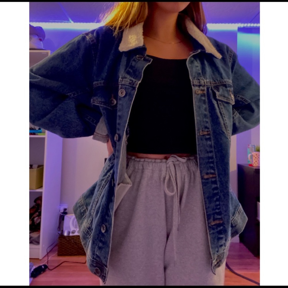 Denim jean jacket with faux fur